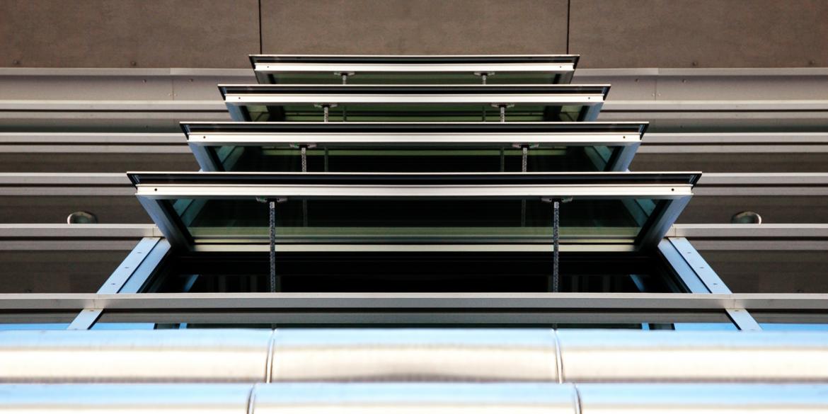 C240, raambediening, raamopener, raamuitzetter, kettingopener, Teleflex, TOPP C240, elektrische raambediening