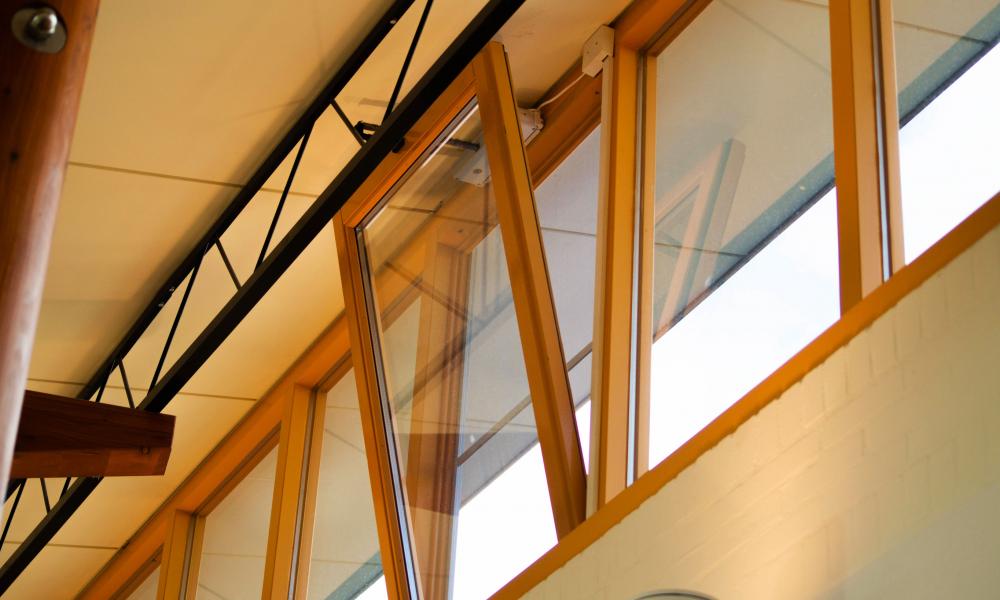 Teleflex, ACK4, Teleflex ACK4, TOPP ACK4, ACK4 elektrische raambediening, elektrische raamopener, elektrische raamopener teleflex, elektrische raambediening teleflex, natuurlijke ventilatie oplossing, gezond binnenklimaat, amerflex